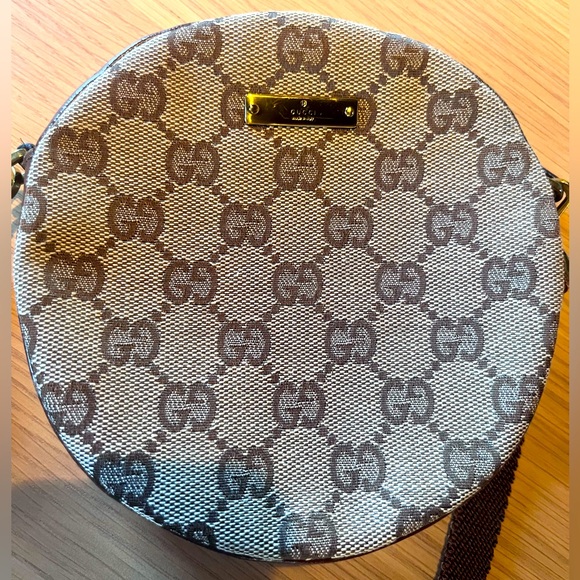 Gucci Handbags - Gucci crossbody bag